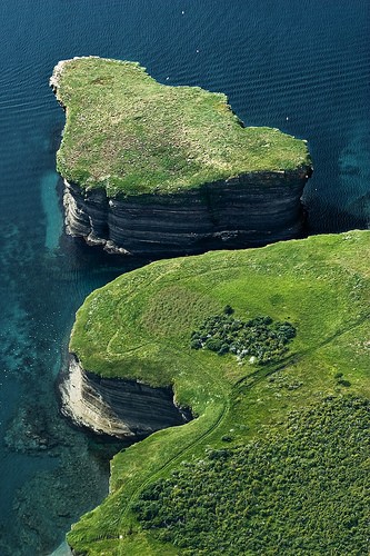 Photo:  Bell Islands 